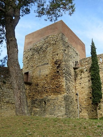 Exterior de la torre del Llamp