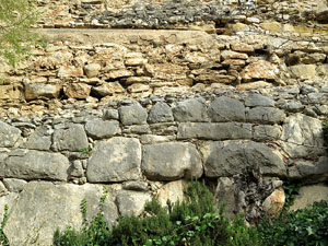Itinerari de la Muralla. Muralles i defenses d'època romana (segle I aC i segle III dC)