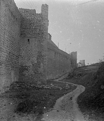 Passeig de Fora Muralla, la Torre dels Socors. 1910-1920