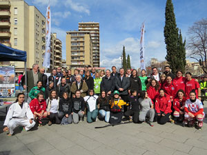 IV Jornada de l'Esport Femení 2016 a la plaça Salvador Espriu, la de Francesc Calvet i Rubalcaba, i el riu Onyar
