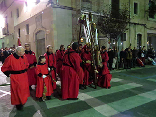 Setmana Santa 2016 a Girona. Process&oacute; del Sant Enterrament