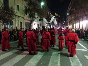 Setmana Santa 2016 a Girona. Process&oacute; del Sant Enterrament