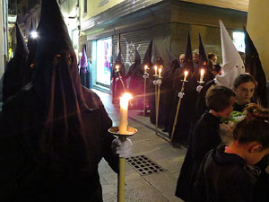 Setmana Santa 2016 a Girona. Process&oacute; del Sant Enterrament