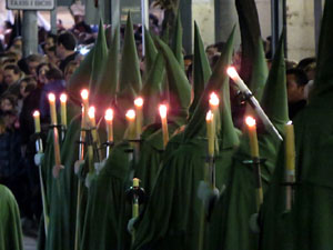 Setmana Santa 2016 a Girona. Process&oacute; del Sant Enterrament