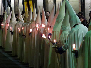 Setmana Santa 2016 a Girona. Process&oacute; del Sant Enterrament