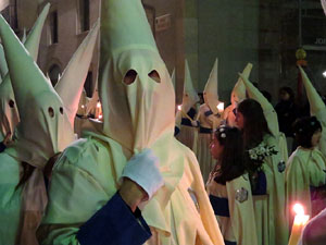 Setmana Santa 2016 a Girona. Process&oacute; del Sant Enterrament