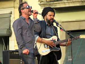 Festival Strenes 2016. Concert inaugural al terrat del punt d'Informació de la Rambla a càrrec de Love of Lesbian