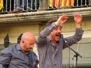 Festival Strenes 2016. Concert inaugural al terrat del punt d'Informació de la Rambla a càrrec de Love of Lesbian