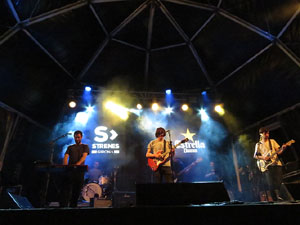 Festival Strenes 2016. Escenari de la plaça de Sant Feliu. Actuació de Joan Colomo