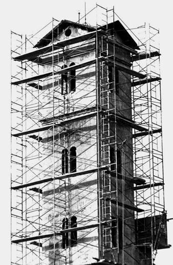 Reparació de la Torre de les Aigües el 1986