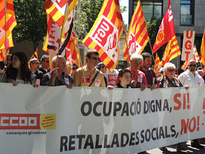 Manifestaci&oacute; de l'1 de maig pels carrers de Girona