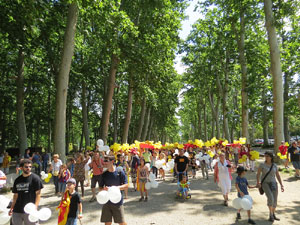 Jornades Catalunya, llibertat i dignitat. Macroestelada pels carrers de Girona