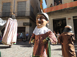 Far&agrave;ndula. 500 anys d'imatgeria festiva de Girona. Cercavila de cloenda
