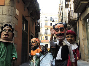 Far&agrave;ndula. 500 anys d'imatgeria festiva de Girona. Cercavila de cloenda
