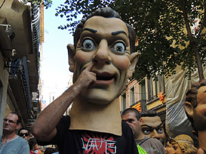 Far&agrave;ndula. 500 anys d'imatgeria festiva de Girona. Cercavila de cloenda