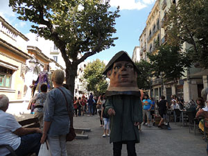 Far&agrave;ndula. 500 anys d'imatgeria festiva de Girona. Cercavila de cloenda
