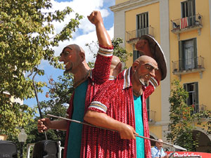 Far&agrave;ndula. 500 anys d'imatgeria festiva de Girona. Cercavila de cloenda