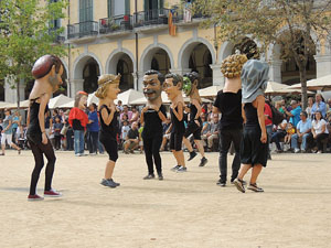 Far&agrave;ndula. 500 anys d'imatgeria festiva de Girona. Cercavila de cloenda