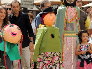 Far&agrave;ndula. 500 anys d'imatgeria festiva de Girona. Cercavila de cloenda