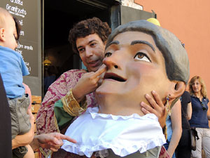 Far&agrave;ndula. 500 anys d'imatgeria festiva de Girona. Cercavila de cloenda