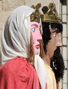 Far&agrave;ndula. 500 anys d'imatgeria festiva de Girona. Cercavila de cloenda