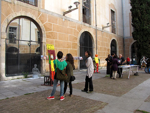 Dia Internacional de l'Art a Girona 2013, al Pati de la Casa de Cultura