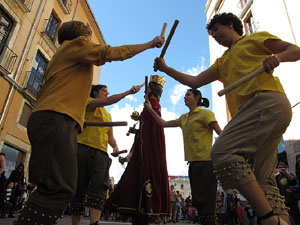Enlla&ccedil;ats per la Llengua. La cercavila