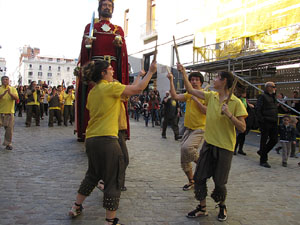 Enlla&ccedil;ats per la Llengua. La cercavila