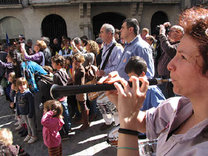 Enllaçats per la Llengua. La plaça del Vi