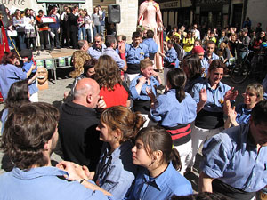 Enllaçats per la Llengua. La plaça del Vi