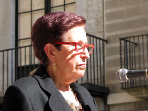 Enllaçats per la Llengua. La plaça del Vi