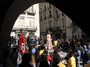 Enllaçats per la Llengua. La plaça del Vi