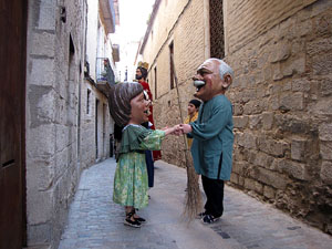 Cercavila a c&agrave;rrec del grup Fal&middot;lera Gironina