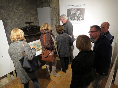 Inauguració de l'exposició homenatge a Antoni Varés al Celler del Museu d'Història de Girona