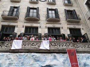 Rebuda de l'Spar Citylift Girona a la Sala de Plens de l'Ajuntament i a la pla&ccedil;a del Vi