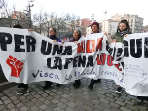 Commemoraci&oacute; del Dia de la Dona 2024 a la pla&ccedil;a de l'U d'octubre de 2017