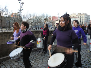 Commemoraci&oacute; del Dia de la Dona 2024 a la pla&ccedil;a de l'U d'octubre de 2017