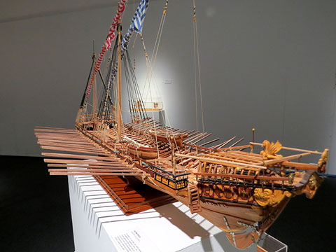 Galera 'La Lleona' 1690. És un tipus de vaixell impulsat principalment per mitjà de rems, tot i que moltes galeres també tenien veles per aprofitar el vent. Eren molt maniobrables i especialment aptes per a operacions amfíbies al Mediterrani. Modelista: Vicenç Roca