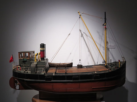 'Starlight'. El puffer és un tipus de vaixell de càrrega petit amb un sol pal i de carbó, que proporcionava un enllaç de subministrament vital a la costa oest i a les Hèbrides d'Escòcia. Modelista: Antoni Barata