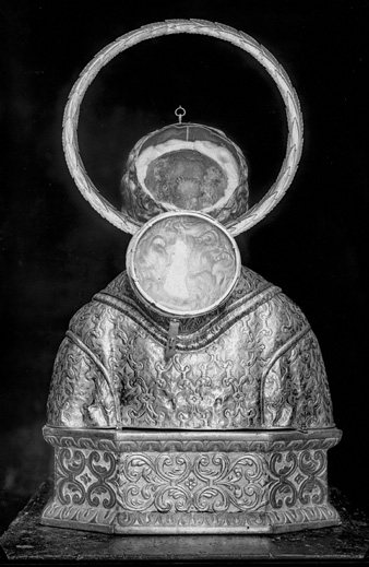 Reliquiari barroc del bust de Sant Feliu que contenia el crani del m&agrave;rtir, desaparegut durant la Guerra Civil, a l'esgl&eacute;sia de Sant Feliu. 1919