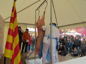Fira del Porc FIPORC 2015. Demostraci&oacute; de l'especejament d'un porc