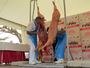 Fira del Porc FIPORC 2015. Demostraci&oacute; de l'especejament d'un porc