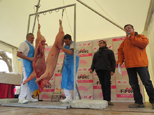Fira del Porc FIPORC 2015. Demostraci&oacute; de l'especejament d'un porc